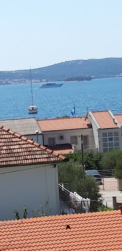 Apartments Adelheid, Biograd