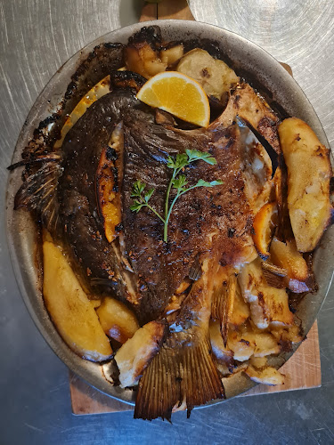 Ribarska Kuća Lukač - Gastronomija i ugostiteljstvo