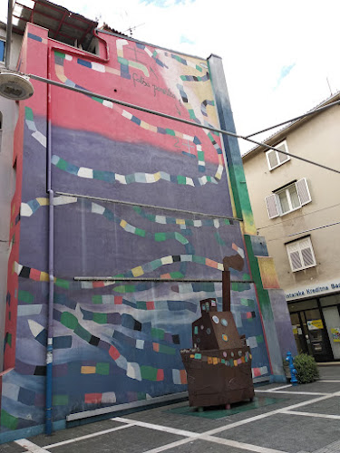 Pavlinski trg 4a, 51000, Rijeka