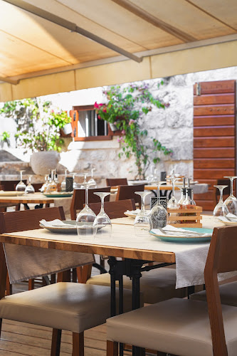 Comentarii opinii despre Mediterraneo Dine & Wine