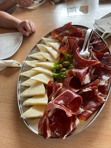 Restoran J.F.Kennedy - Potravlje