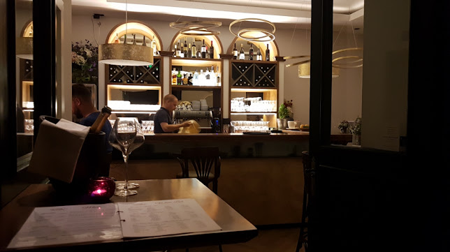 Comentarii opinii despre MoNIKa's Wine Bar