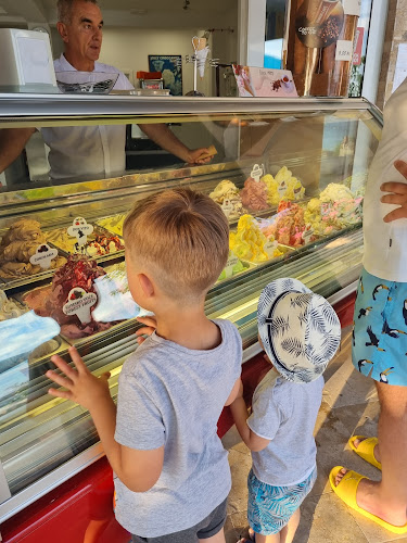 Dr.Ante Starčevića 1, 23251, Mandre