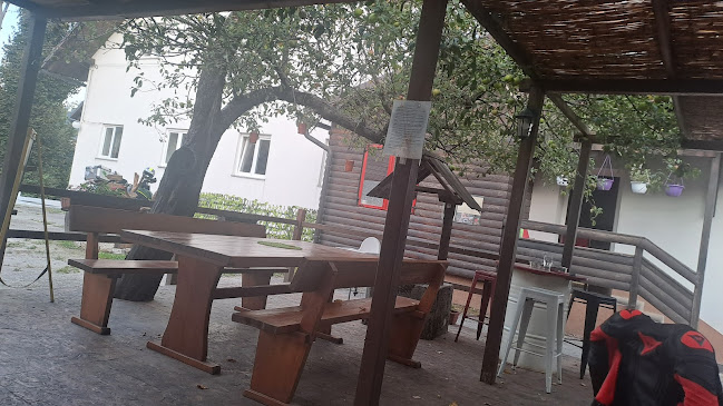 Lovački dom Arnika - Gastronomija i ugostiteljstvo