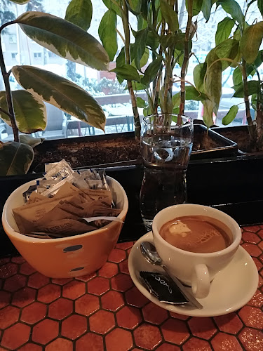 Comentarii opinii despre Royal Caffe