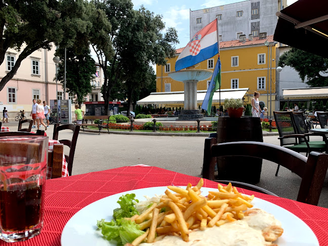 Old City Bar Pula - Gastronomija i ugostiteljstvo