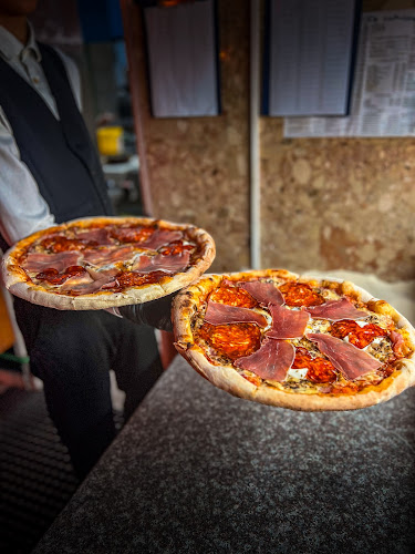 Restoran i Pizzeria La Rossa Knin - Gastronomija i ugostiteljstvo