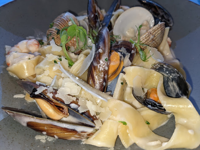 Opinii despre Restoran Spinnaker Marina Kaštela în Kaštel Gomilica - Gastronomija i ugostiteljstvo