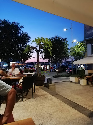 Restoran & lounge bar Meating - Gastronomija i ugostiteljstvo