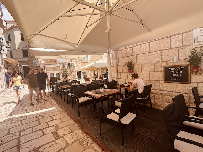 Prolaz Tri Sulara 6, 20260, Korčula