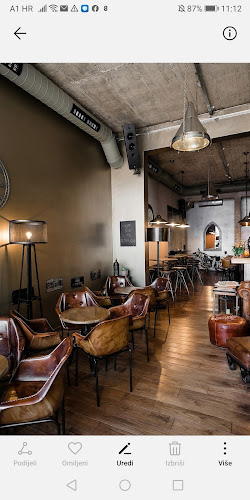 Opinii despre Caffe bar polupansion în Velika Gorica - Gastronomija i ugostiteljstvo