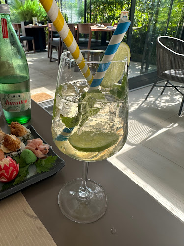 Shizuku -Japanese cuisine- - Gastronomija i ugostiteljstvo