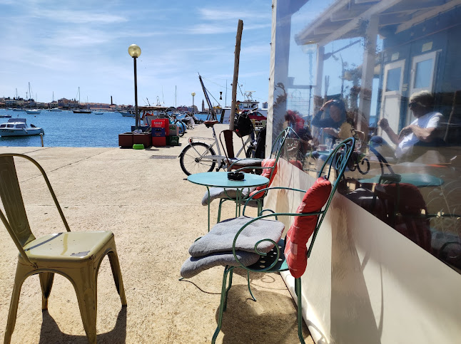 Comentarii opinii despre Lado