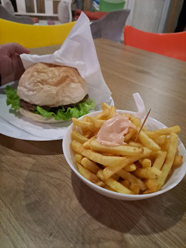 Lape Restaurant - Gastronomija i ugostiteljstvo