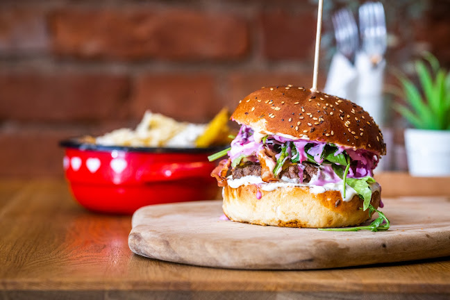 Love @ First Bite - Gastronomija i ugostiteljstvo