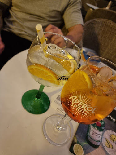 Trg hrvatskih velikana 1, 10000, Zagreb