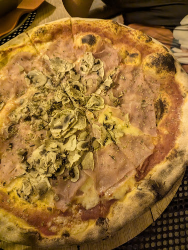 Opinii despre Fontana în Šibenik - Gastronomija i ugostiteljstvo