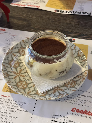 Mlinovi ul. 85A, 10000, Zagreb