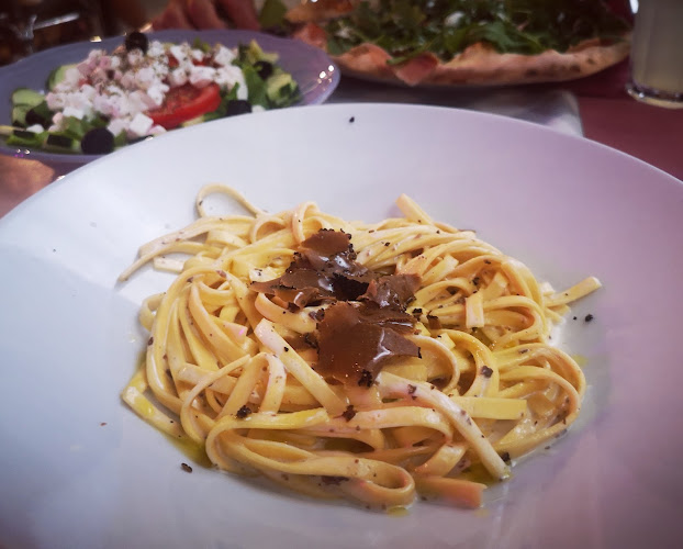 Pizzeria Buoni Amici In Piazza Umag