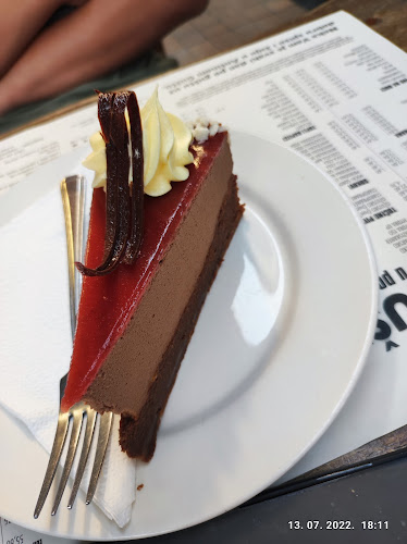 Ul. Velimira Škorpika 18, 22000, Šibenik