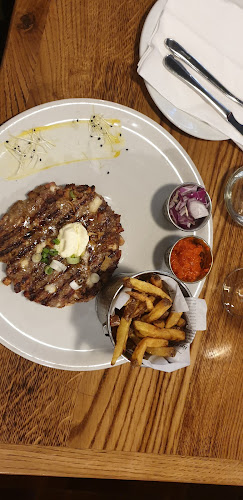 Ul. Majstora Radovana 2, 21000, Split