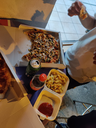 Fast Food Lily - Gastronomija i ugostiteljstvo