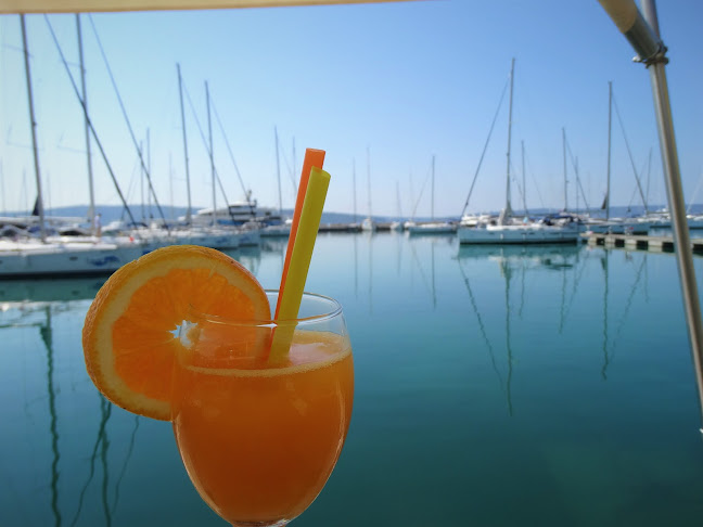 Caffe bar BavAdria - Kaštel Gomilica