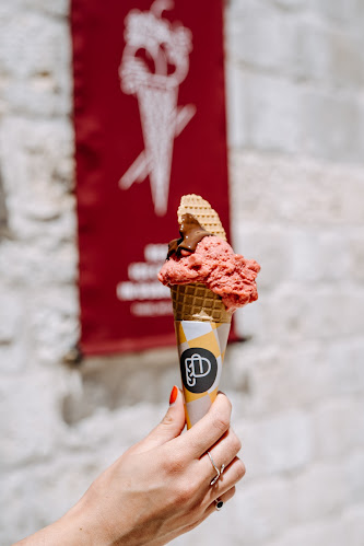 Opinii despre Peppino's Gelato Garden în Dubrovnik - Gastronomija i ugostiteljstvo