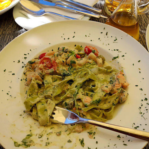 Obala Petra Krešimira IV 21, 21327, Podgora