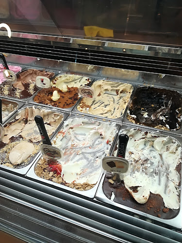 Comentarii opinii despre ​Batak Centar Cvjetni