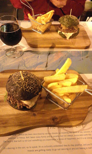 Comentarii opinii despre Kefi & Hook