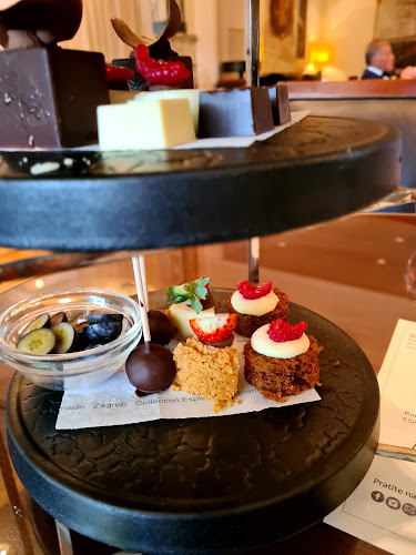 Opinii despre Esplanade 1925 Lounge & Cocktail Bar în Zagreb - Gastronomija i ugostiteljstvo