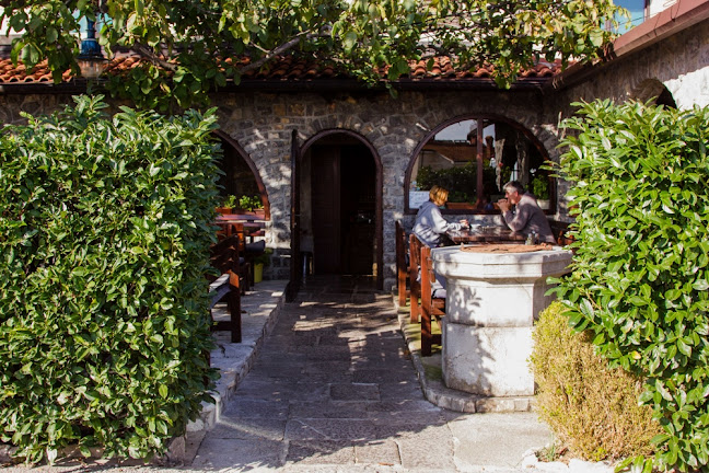 Konoba Ive (Riblji restoran | fish restaurant | sea food)