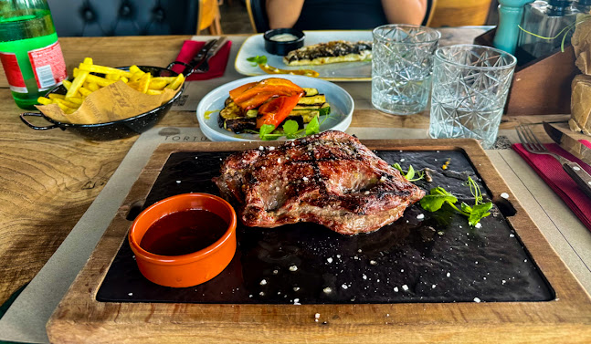 Tortuga Grill & Pub - Gastronomija i ugostiteljstvo