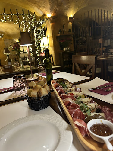 Konoba Matoni - Gastronomija i ugostiteljstvo