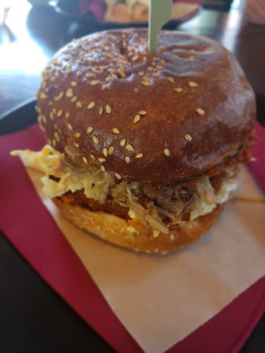 Maha Bar - Gastronomija i ugostiteljstvo