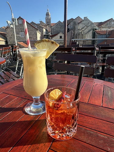 Cocktail bar Massimo - Gastronomija i ugostiteljstvo