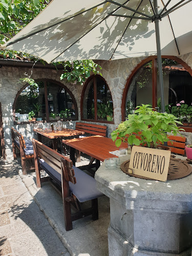 Konoba Ive (Riblji restoran | fish restaurant | sea food)