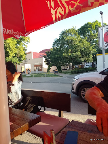 Pizzeria Quattro - Gastronomija i ugostiteljstvo