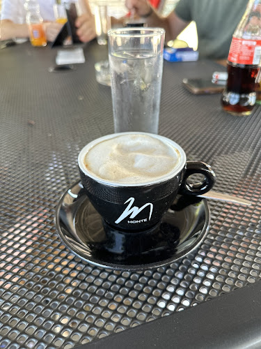 Opinii despre Caffe Bar Dom în Sveti Lovreč Pazenatički - Gastronomija i ugostiteljstvo