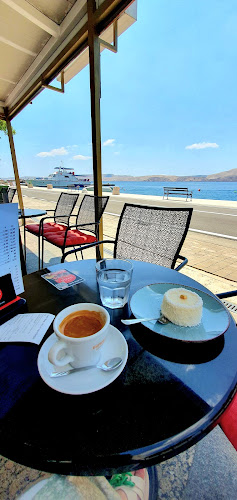 Opinii despre Slasticarna Zlatni Bag în Karlobag - Gastronomija i ugostiteljstvo