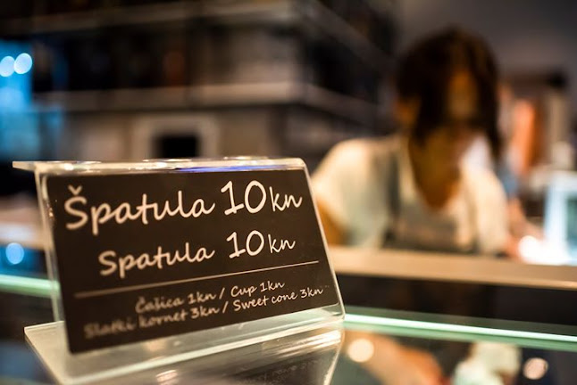 Comentarii opinii despre KAVANA DANICA