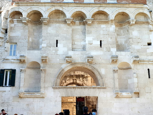 Caffe Bar Kala - Gastronomija i ugostiteljstvo