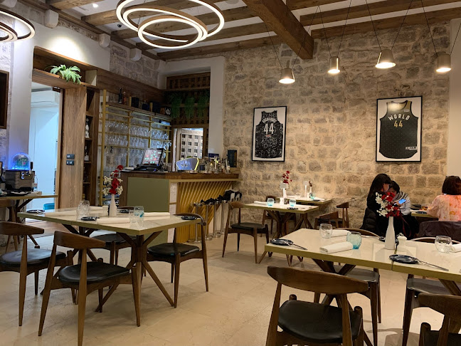 Forty Four Restaurant - Gastronomija i ugostiteljstvo