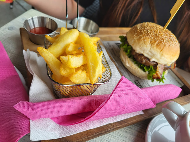 Caffe & Pizzeria Delta - Gastronomija i ugostiteljstvo