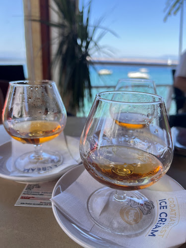 Comentarii opinii despre Caffe Bar Aqua