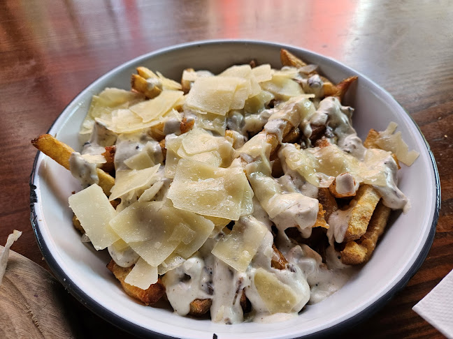 Submarine Burger Radnička - Gastronomija i ugostiteljstvo