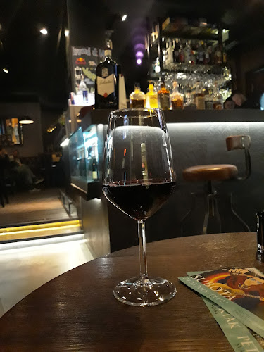 Opinii despre Caffe Bar "Legend Of M" în Poreč - Gastronomija i ugostiteljstvo