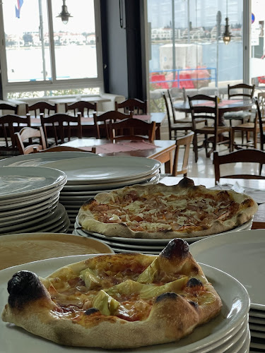 Pizzeria Buoni Amici In Piazza Umag - Gastronomija i ugostiteljstvo