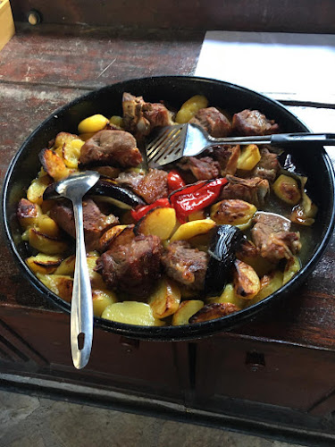 Opinii despre Tiha Lounge Bar în Stari Grad - Gastronomija i ugostiteljstvo